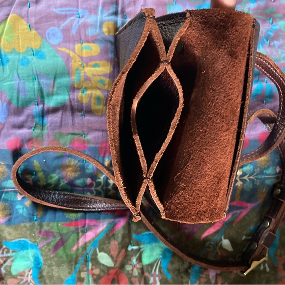 Portland Leather Coldbrew Parker Crossbody - Picture 5 of 7
